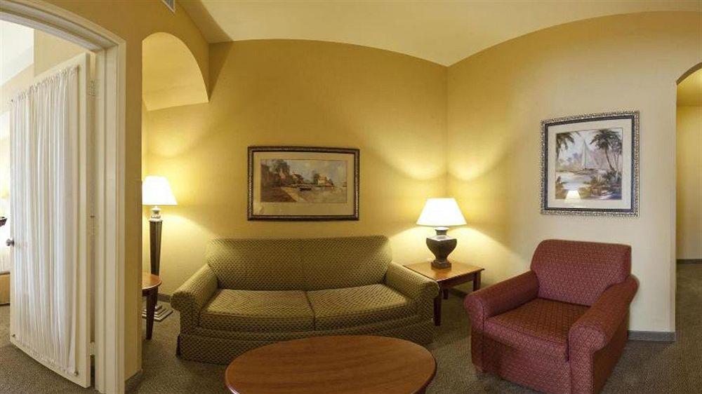 Holiday Inn Express Hotel & Suites Dfw West - Hurst By Ihg Bagian luar foto