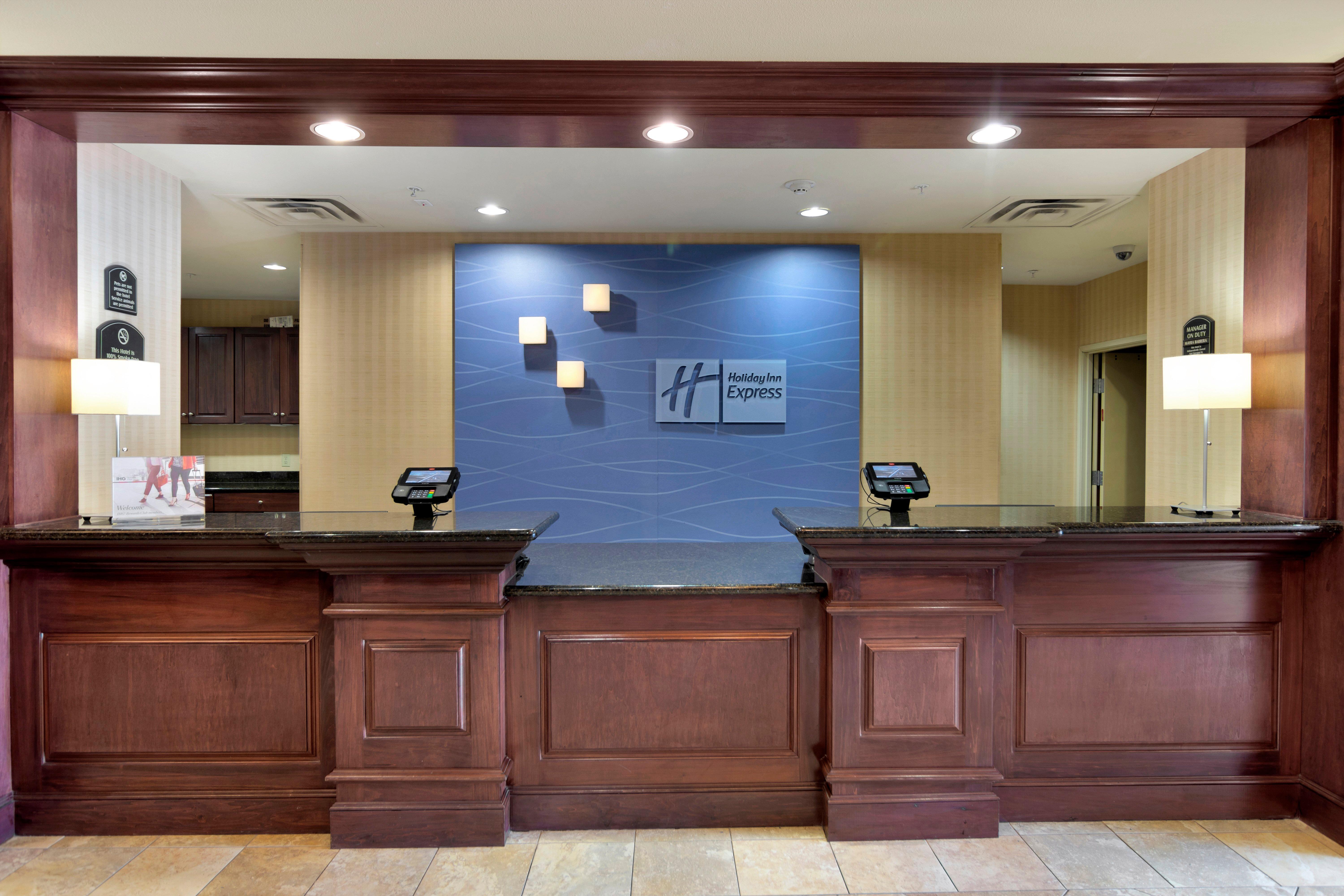 Holiday Inn Express Hotel & Suites Dfw West - Hurst By Ihg Bagian luar foto