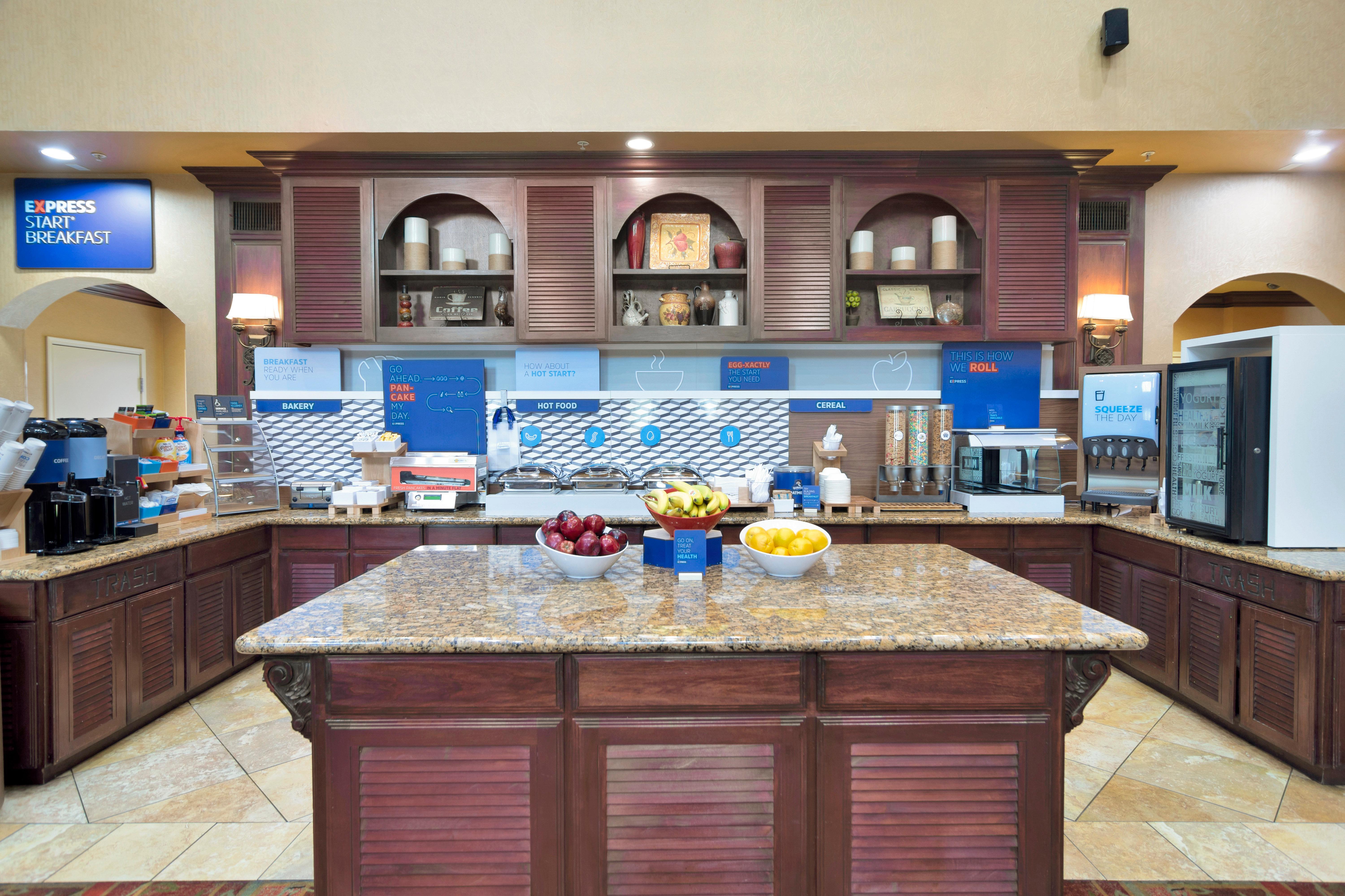 Holiday Inn Express Hotel & Suites Dfw West - Hurst By Ihg Bagian luar foto